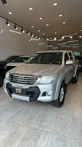 Toyota Hilux CD SRV 4X4 2.7 Flex 16V Aut. 2014