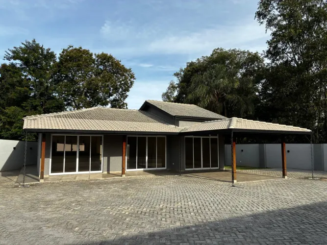 Casa em Joanopolis a venda