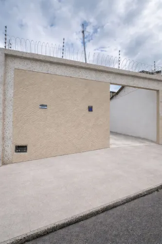 Casa em Crato. Melhor local pra se morar, perto do econômico,academia,farmácia,praça.