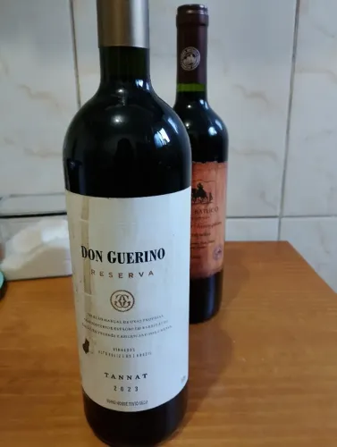 Vinho lote todos lacrados