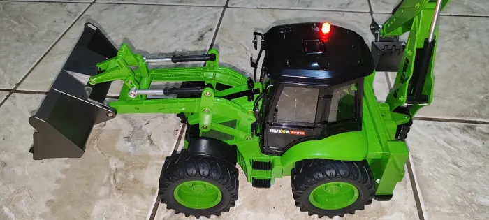 Vendo Retro escavadeira de controle remoto huina escala 1/14 grande