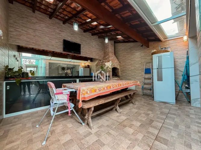 Casa à venda no condomínio Villa D Este