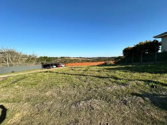 Terreno à venda, 800 m² - Condomínio Village Araçoiaba - Araçoiaba da Serra/SP