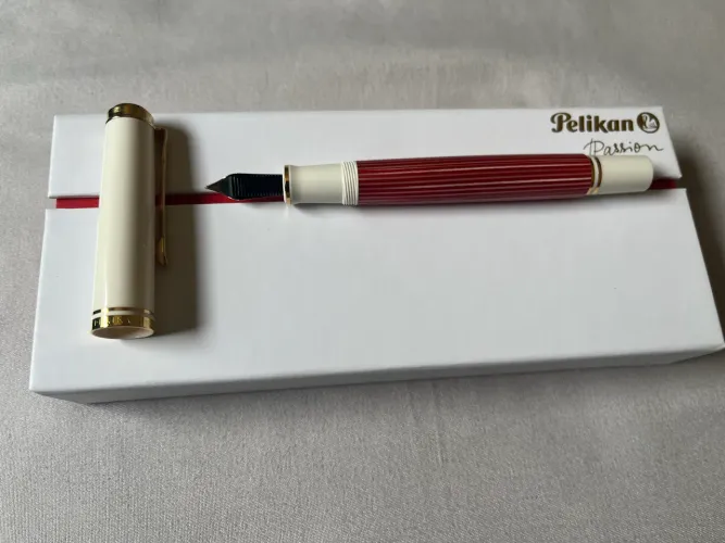 Pelikan M600 Red-White Caneta Tinteiro M