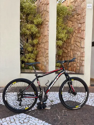 Bike First FX Aro 26 - Excelente Estado, Pronta para Pedalar