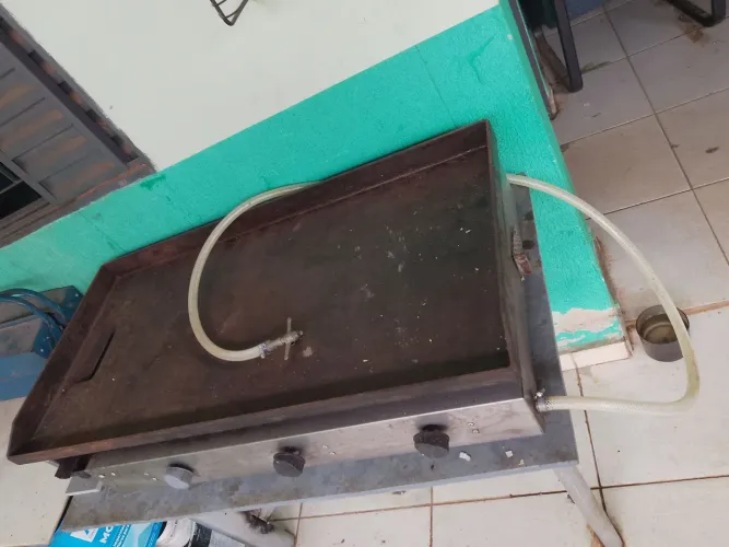 Vendo ou troco por material de construção