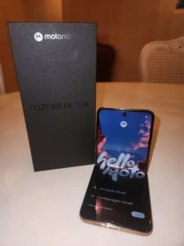 Motorola Razr 60 Ultra 1TB - Cor Madeira | Estado de Novo | Impecavel