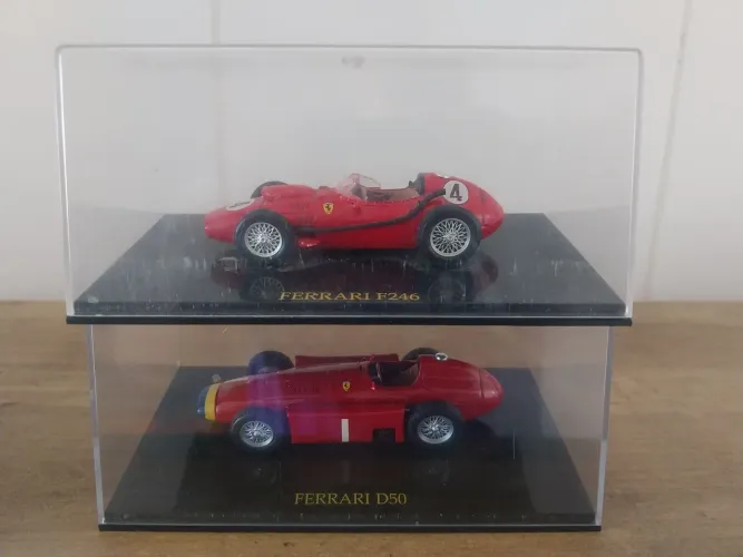 Miniaturas Ferrari 1/43.