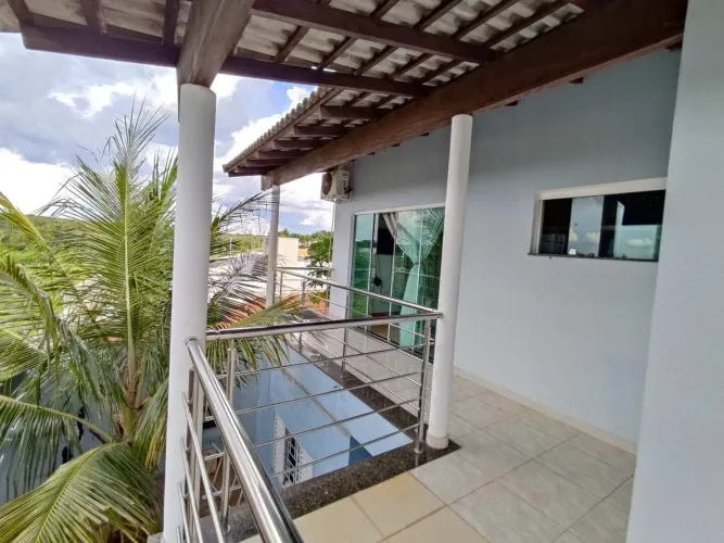 Casa Residencial à venda no Jardim Indaiá (Uberlândia) | 6 quartos, 4 suítes e 7 vagas