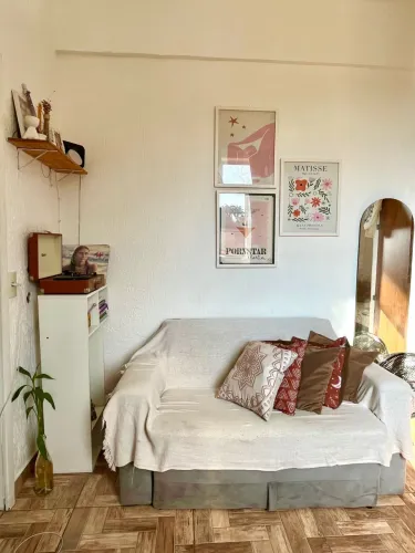 Vendo sofá cama de 2 lugares