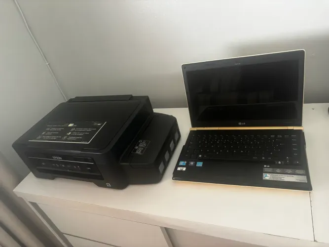 Notebook e impressora 