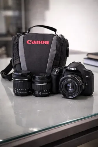 CÂMERA CANON EOS REBEL SL2 + 3 LENTES E KIT COMPLETO