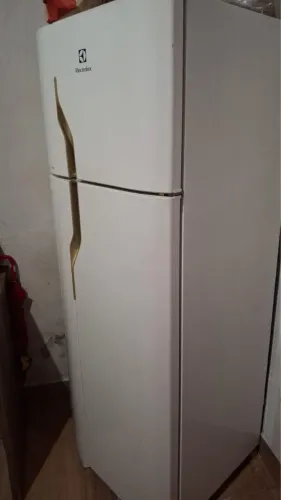 Geladeira usada em excelente estado