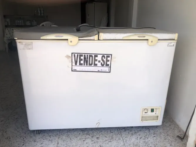 Vende-se freezer, ainda em ótimo estado