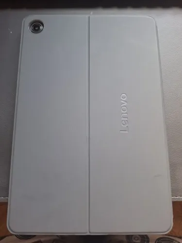 Tablet Lenovo Tab com case original, muito novo
