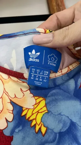 Vestido ADIDAS + FARM tam P