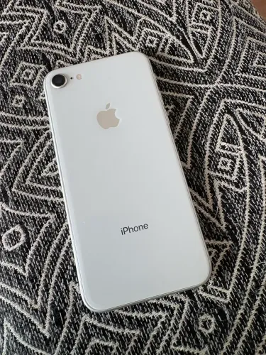 iPhone 8