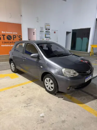 Toyota Etios X 1.3 Flex 16V 5P Mec. 2015