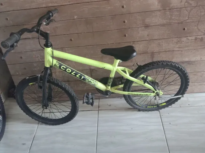 Bicicleta freio quebrado