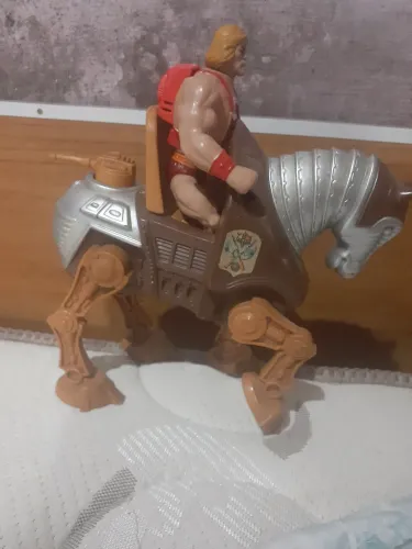 Boneco do he-man com cavalo