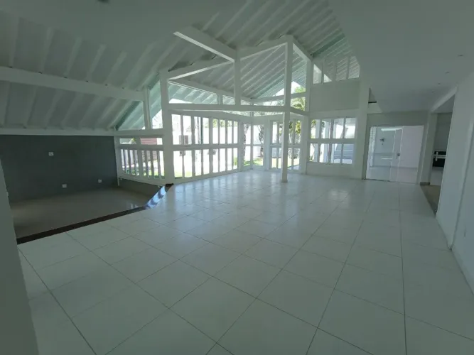 Venda de Casas / Sobrado Condomínio na cidade de Taubaté