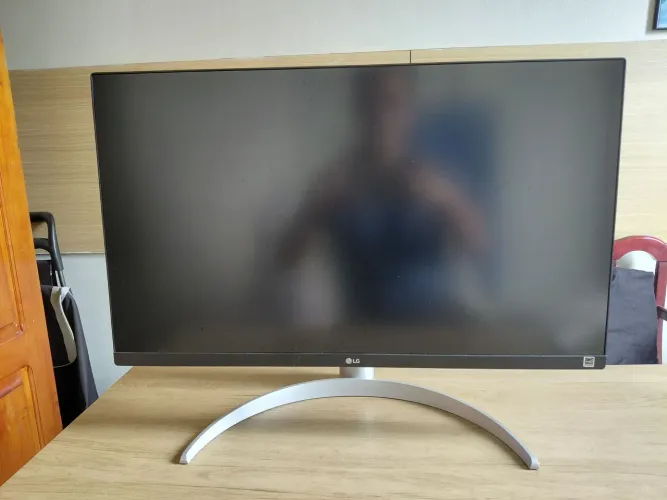 Monitor 4K LG UHD 27 IPS