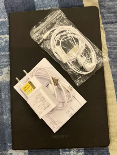 Samsung Galaxy Tab S6 Lite - 64GB + Cartão de Memória 32GB
