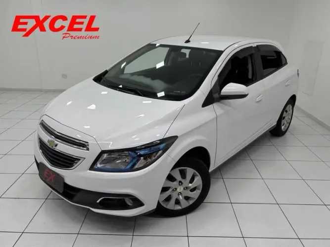 Chevrolet Onix Hatch LT 1.4 8V Flex Mec. 4P 2015