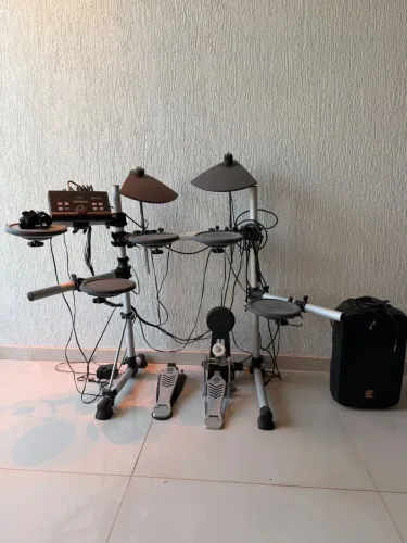 Yamaha DTX 500 + Som