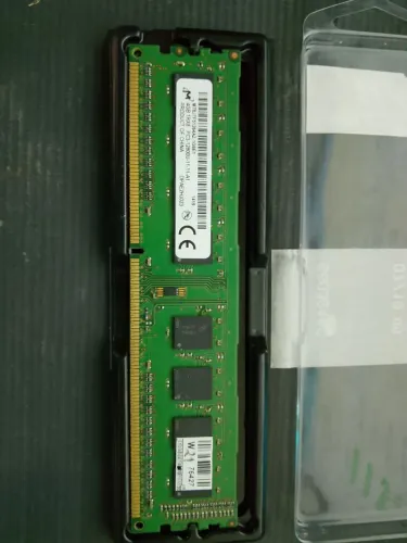 Memória 4 GB DDR4 2800/3200 MHZ