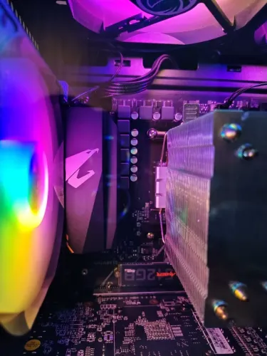 IMPERDÍVEL - FULL AMD - RX 6600 XT 8GB FULL HD + RAYZEN 7 5700X