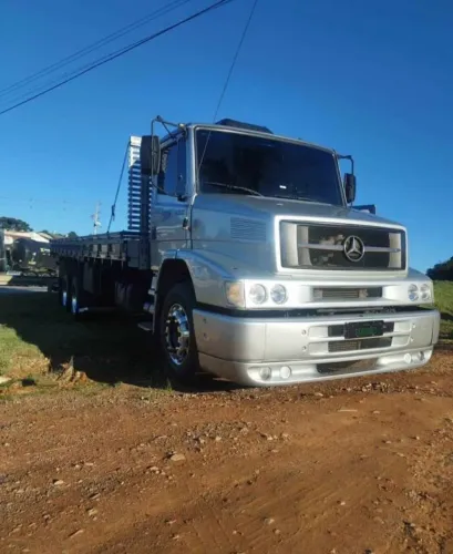 VENDO CAMINHÃO TRUCK MB 1620 PARCELADO
