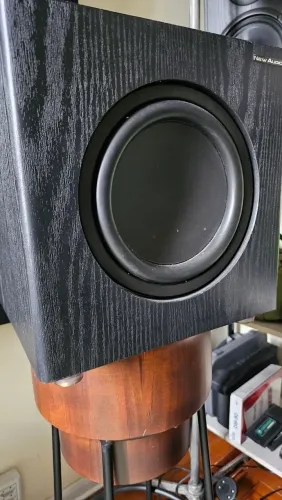 Subwoofer Ativo New Audio SUB 200 - 8" - 200W RMS - Hi-Fi Impecável  