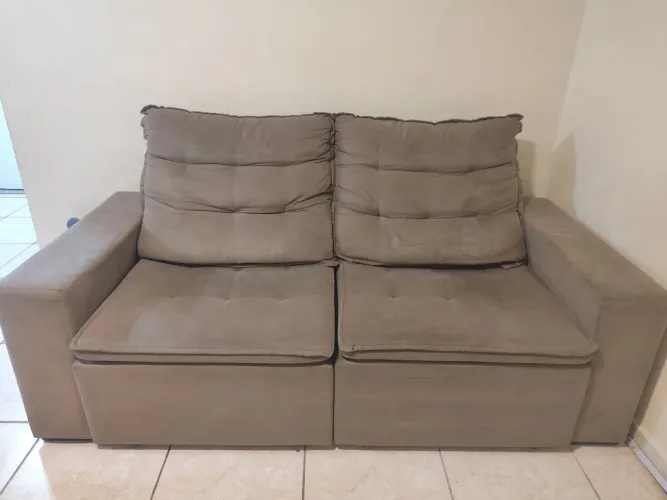 Sofá retrátil reclinável