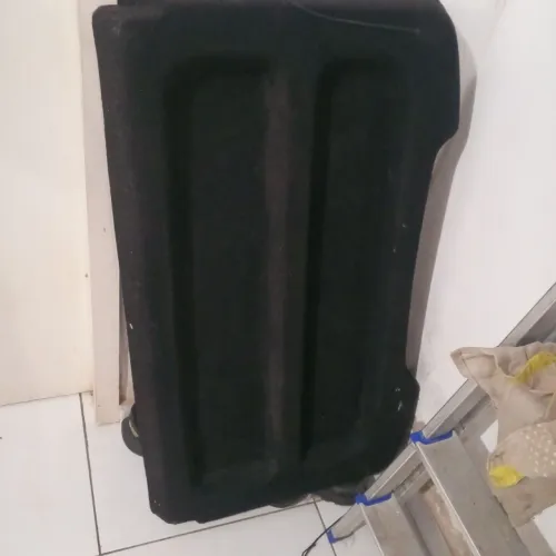 Tampa do porta malas do Sandero 2015