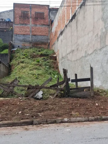 Vende_se terreno no bairro são Bernardino em Suzano