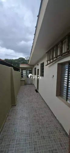 Sobrado com 2 quartos para aluguel no bairro Vila Assis Brasil em Mauá | 1 suíte 2 vagas