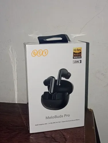 Fone de ouvido lacrado QCY