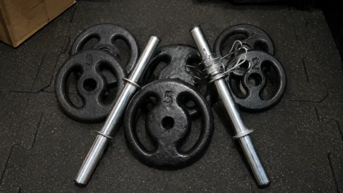 Kit barras e anilhas musculação