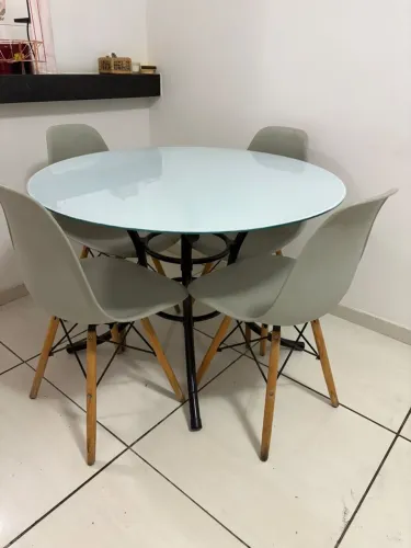 Mesa de jantar 4 lugares