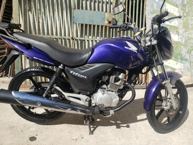 *Vendo* Titan Mix 150 2012 completa .