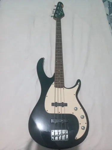 Baixo Peavey 4 cordas