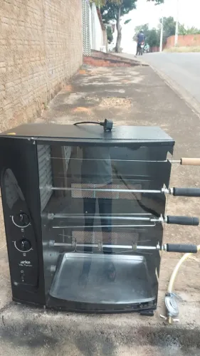 Assadeira a gás com acendimento automático 