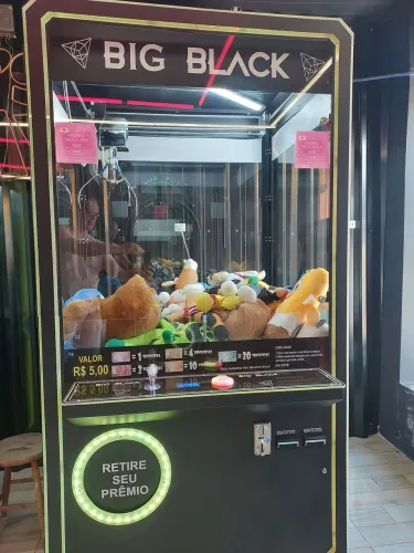 Máquina de pegar pelúcias Big