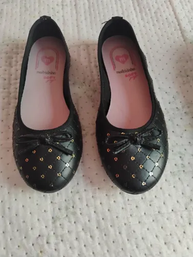 Vende se sapatilha moleca infantil número 30