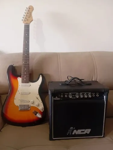 Guitarra, cubo e violão - LER DESCRIÇÃO 