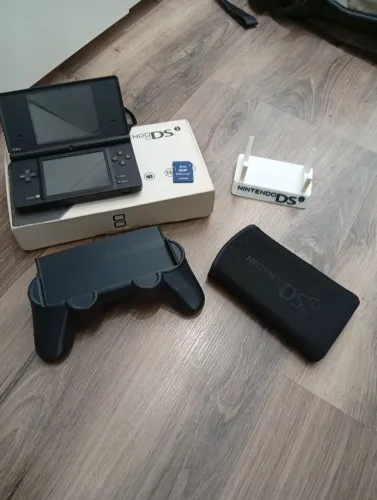 Nintendo dsi preto desbloqueado - aceito troca - Leia a descrição 