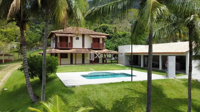 Chácara completa à venda em Cachoeirinha, Guarapari-ES - 6.000 m², casa com piscina, lagoa