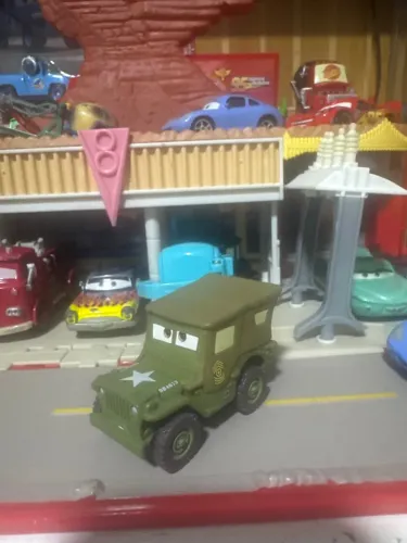 Miniaturas carros da Disney