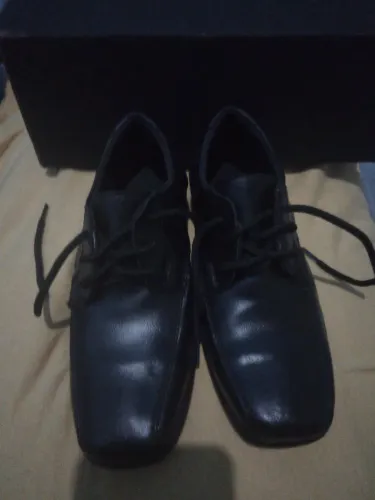 Vendo sapato social masculino infantil no precinho!